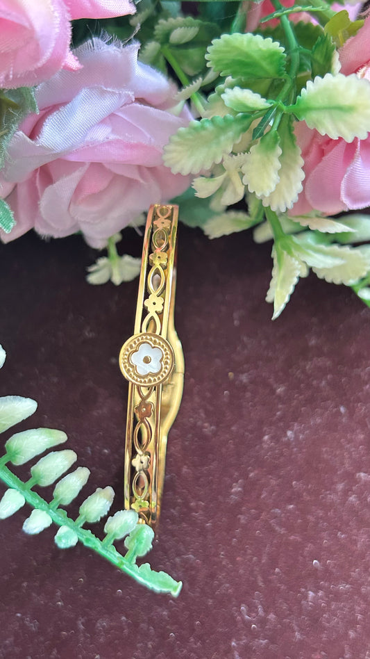 Premium Openable Kada for Women | Elegant Floral Gold Finish Bangle