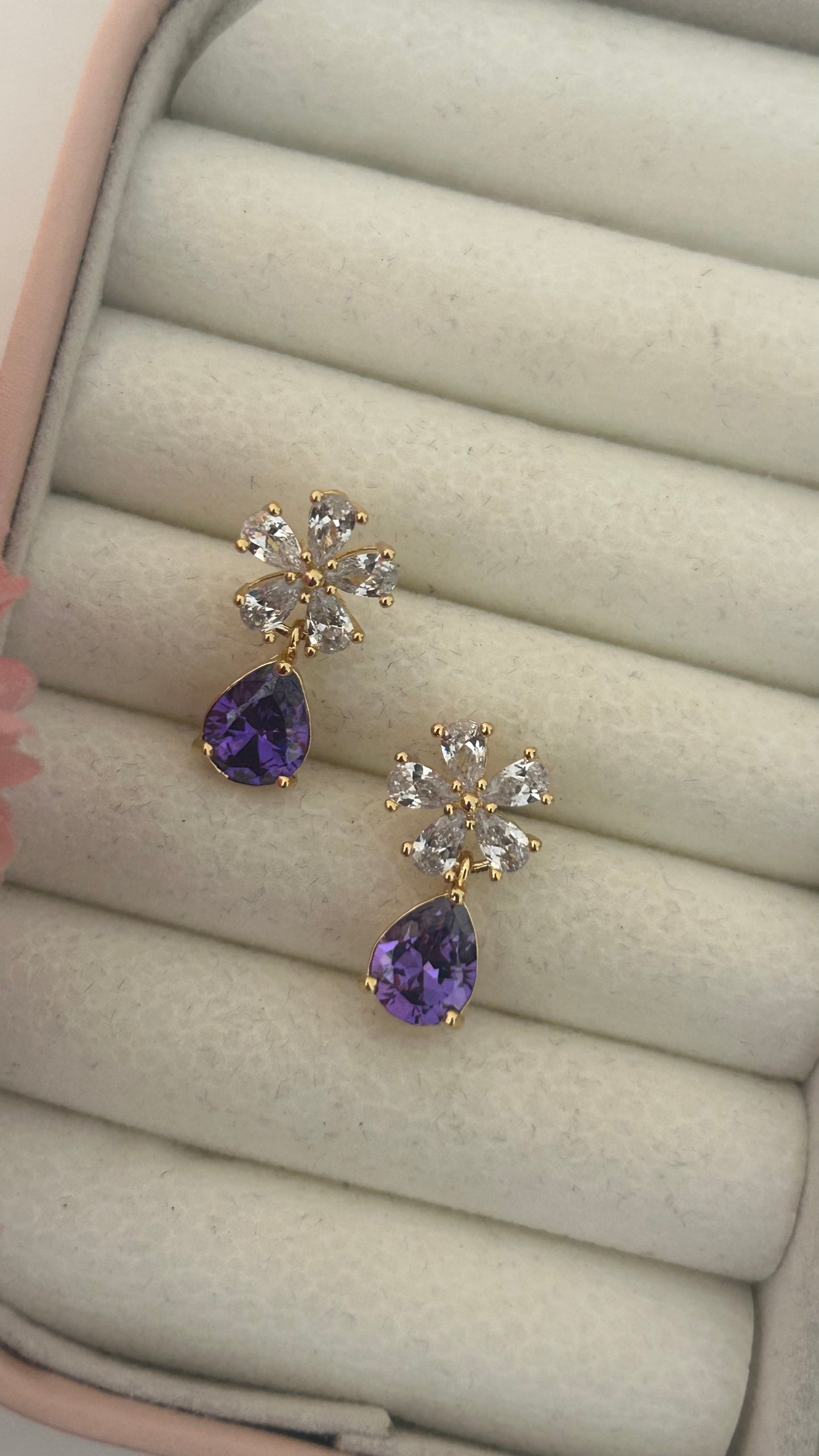 "Luxury Flower-Shaped Stud Earrings with Amethyst Teardrop – Gold Finish Crystal Jewelry for Women"