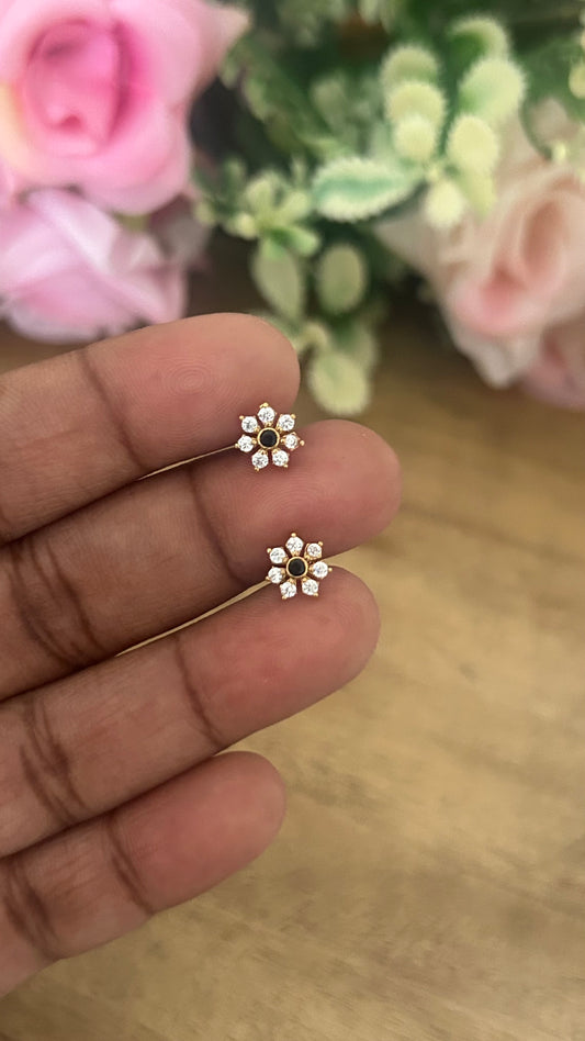 🌸 “Elegant Floral Second Tops”✨ “Mini Flower Design 7 petals Studs” same like nose pin patteren