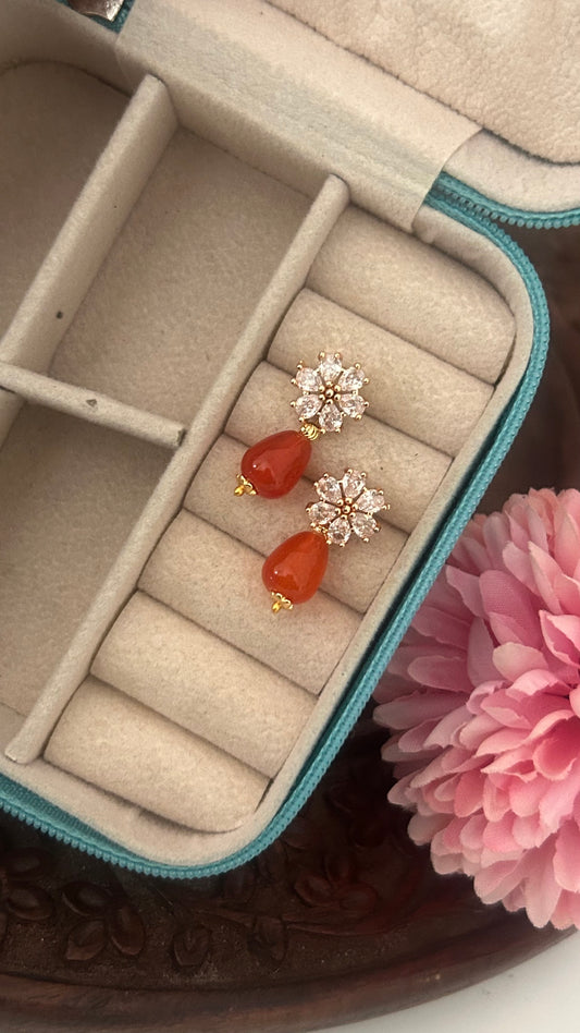 Flower stud with bead drops