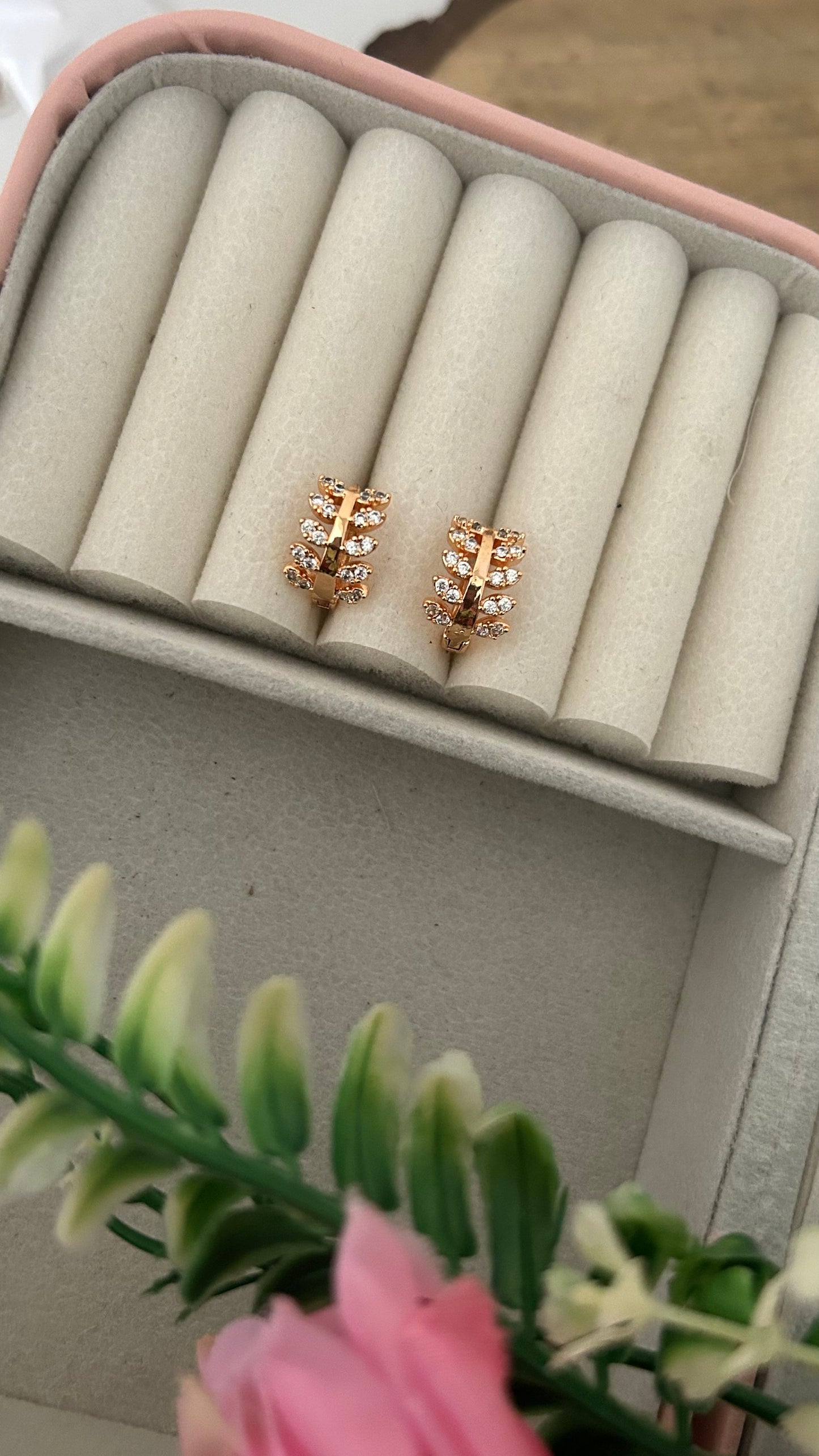 Trendy Leaf Pattern CZ Stone Bali Earrings for Women