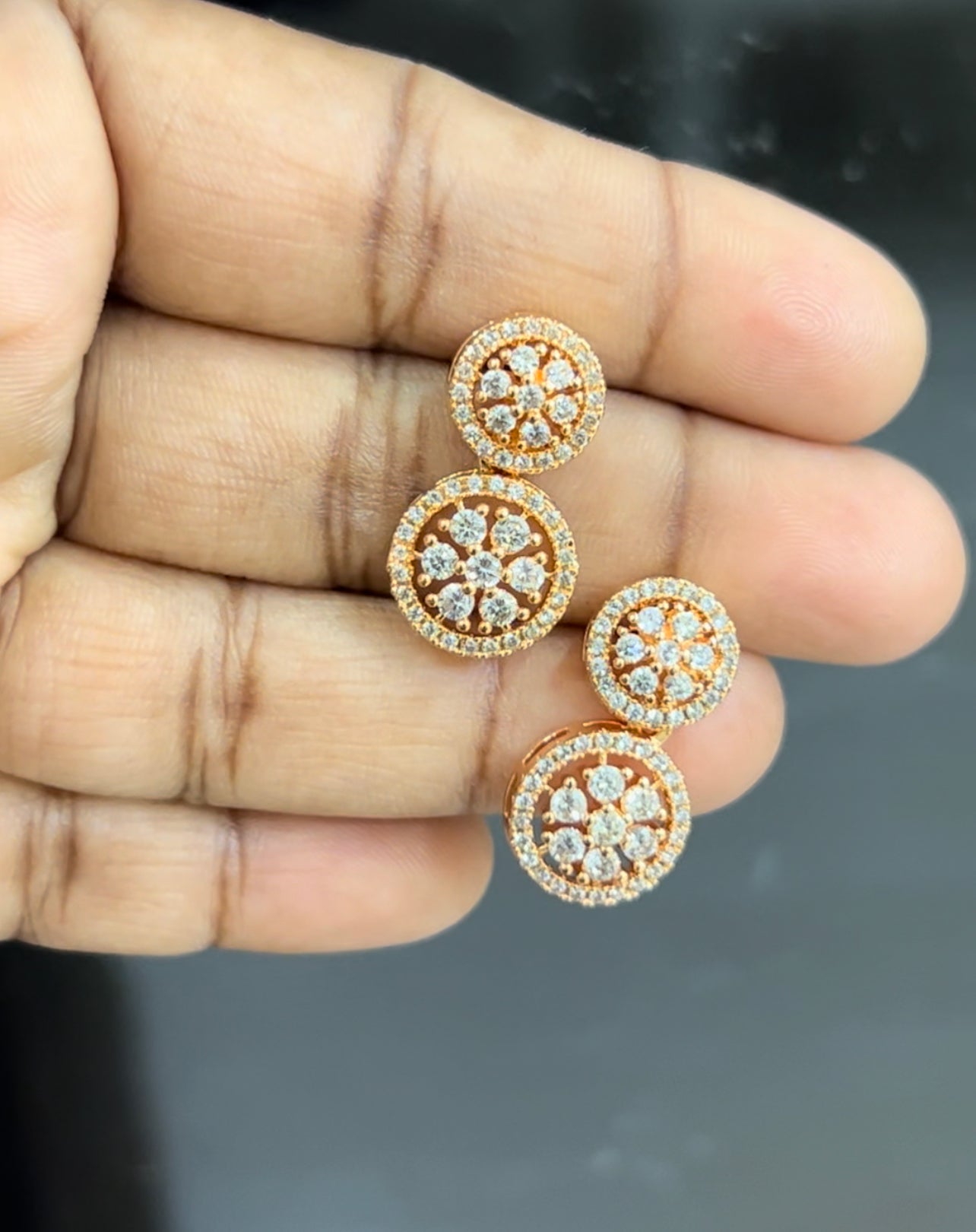 CZ full stones round shape stud