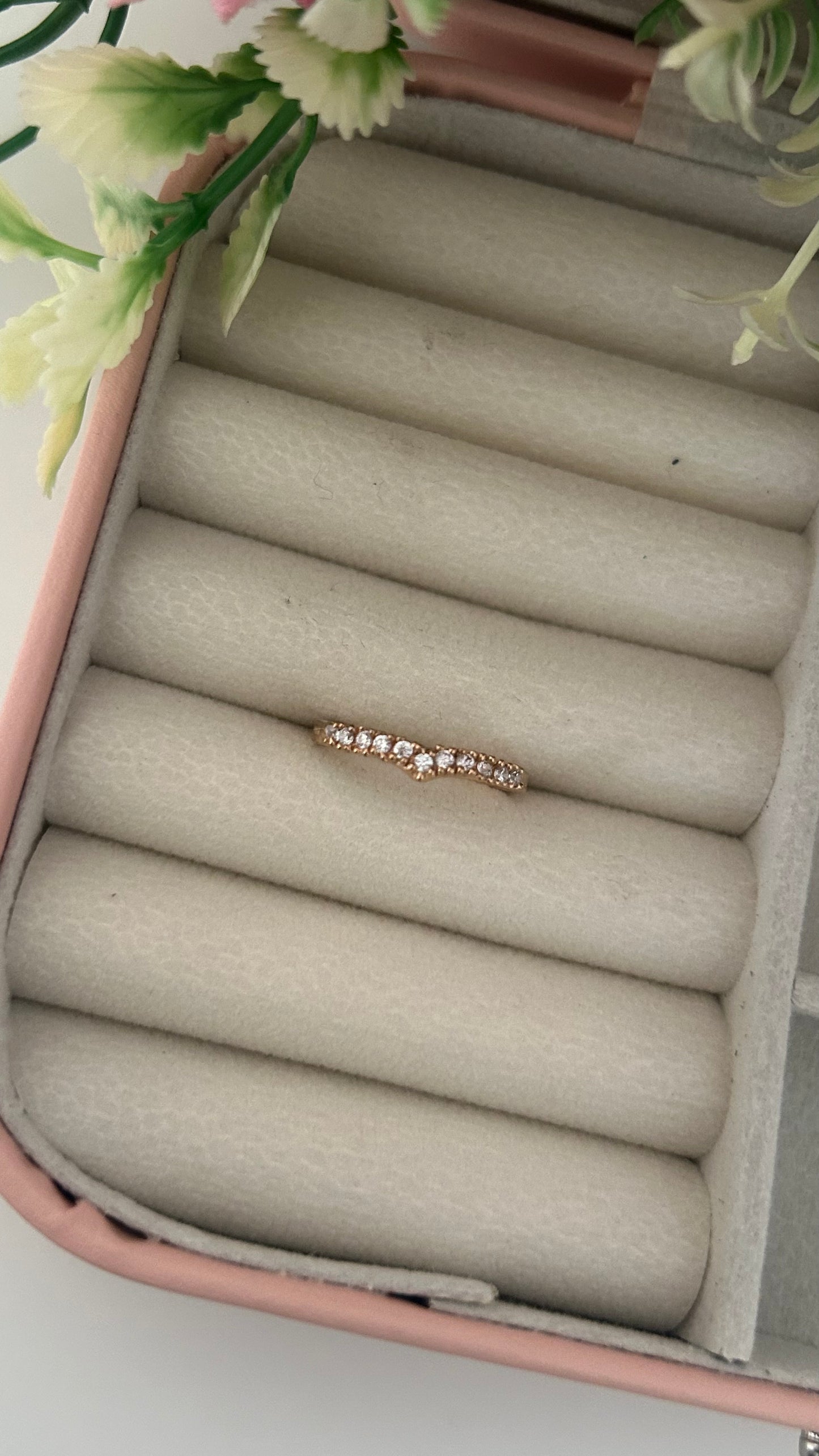 Panchaloham Slim Ring with Sparkling Stones – Elegant & Timeless Piece