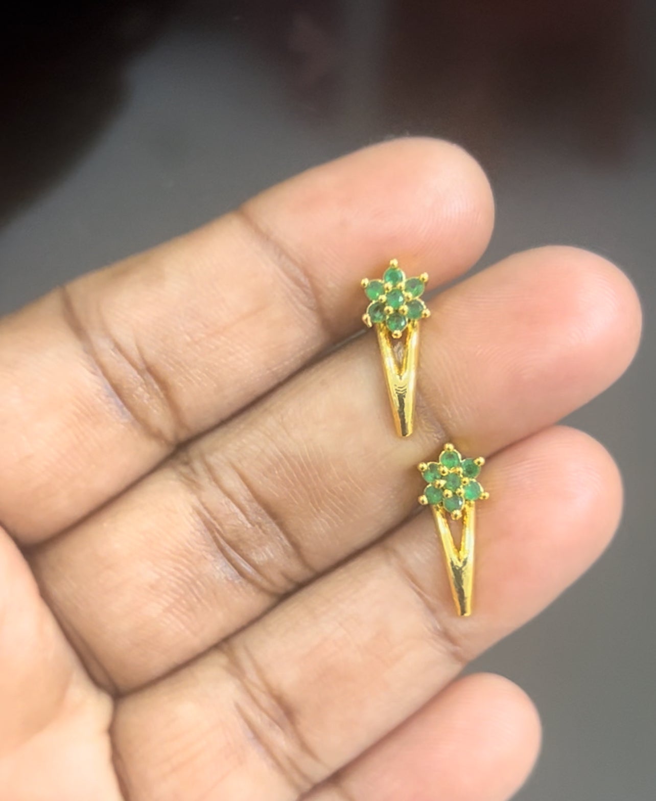 Screwback flower studs