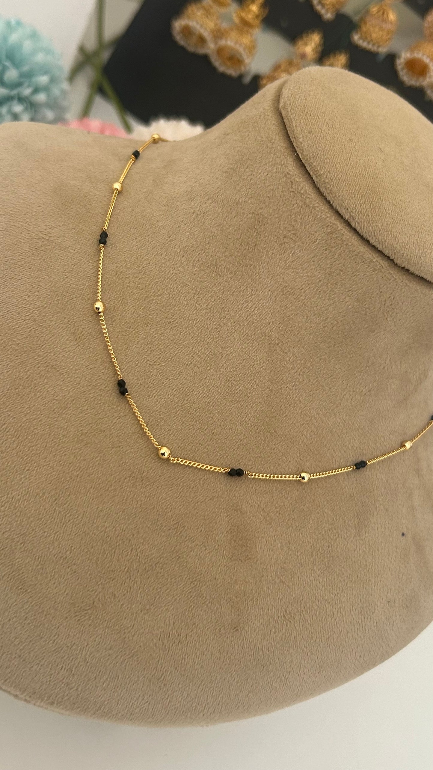 Simple chain with middle small beads in 16 inches 18 middle