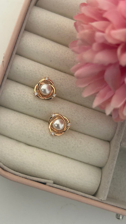 Cz "Elegant Gold Pearl Stud Earrings with Sparkling Crystals – Timeless Jewelry for Women"