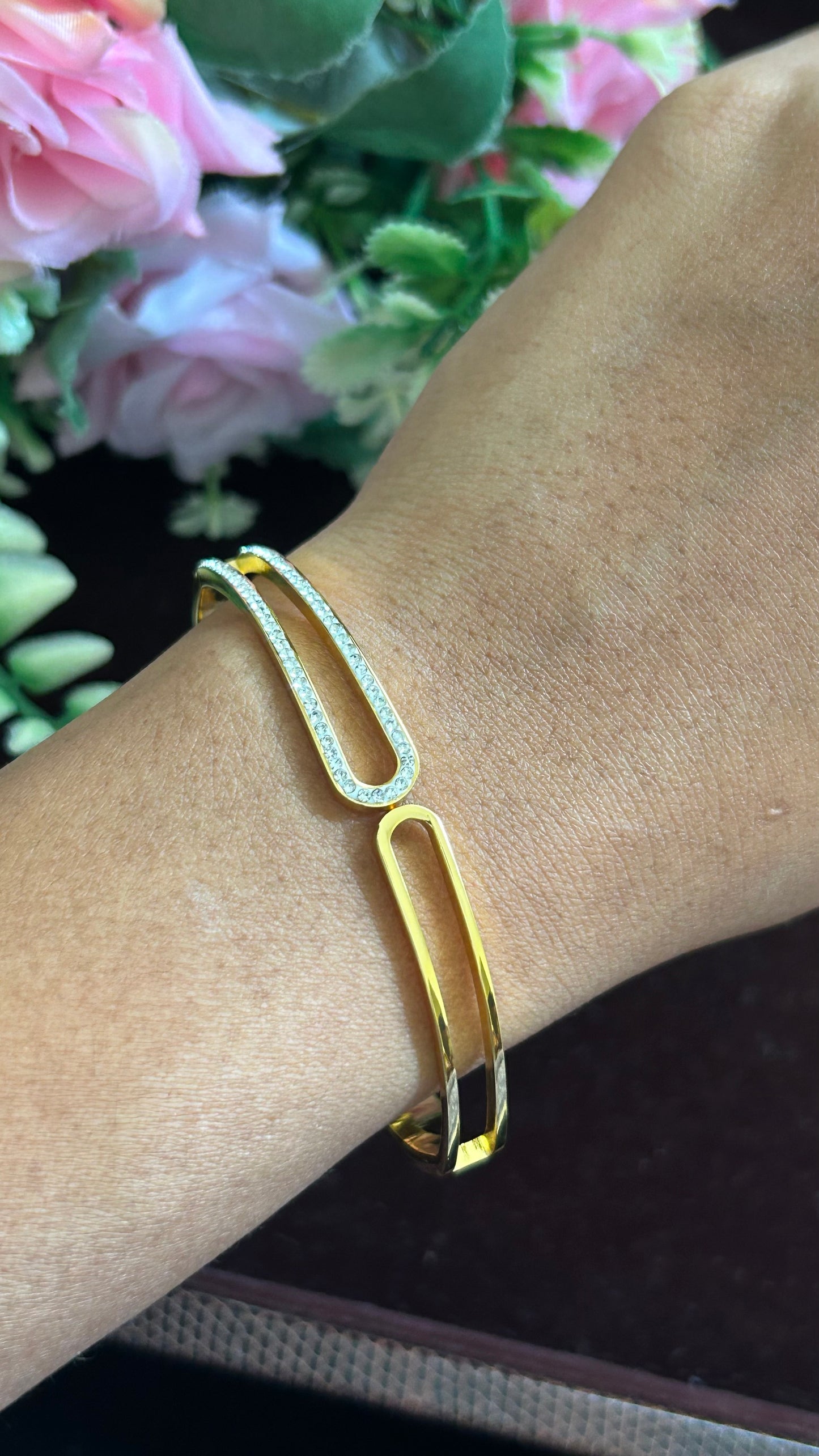 Elegant Openable Golden-Toned Kada with CZ Stones