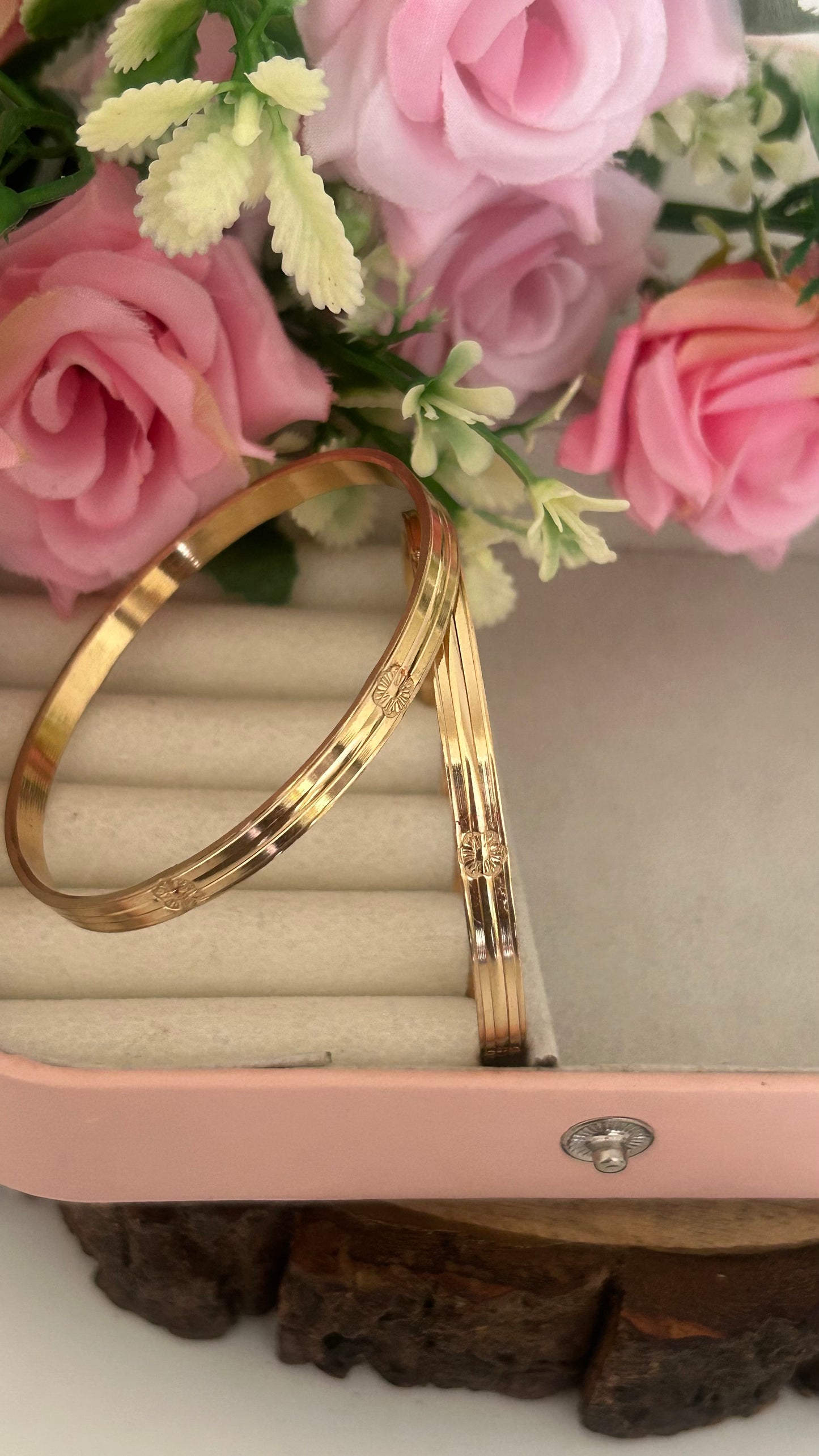 Minimal Floral Design Panchaloham Bangles unpolished