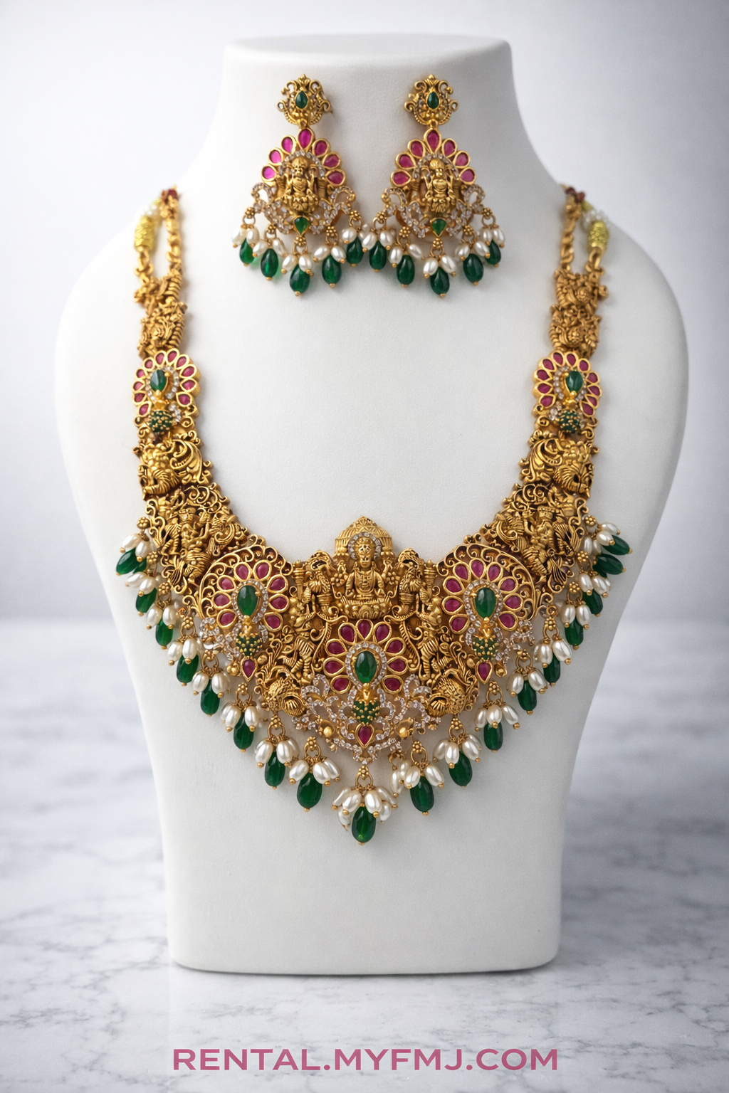 TRADITIONAL NECKSET