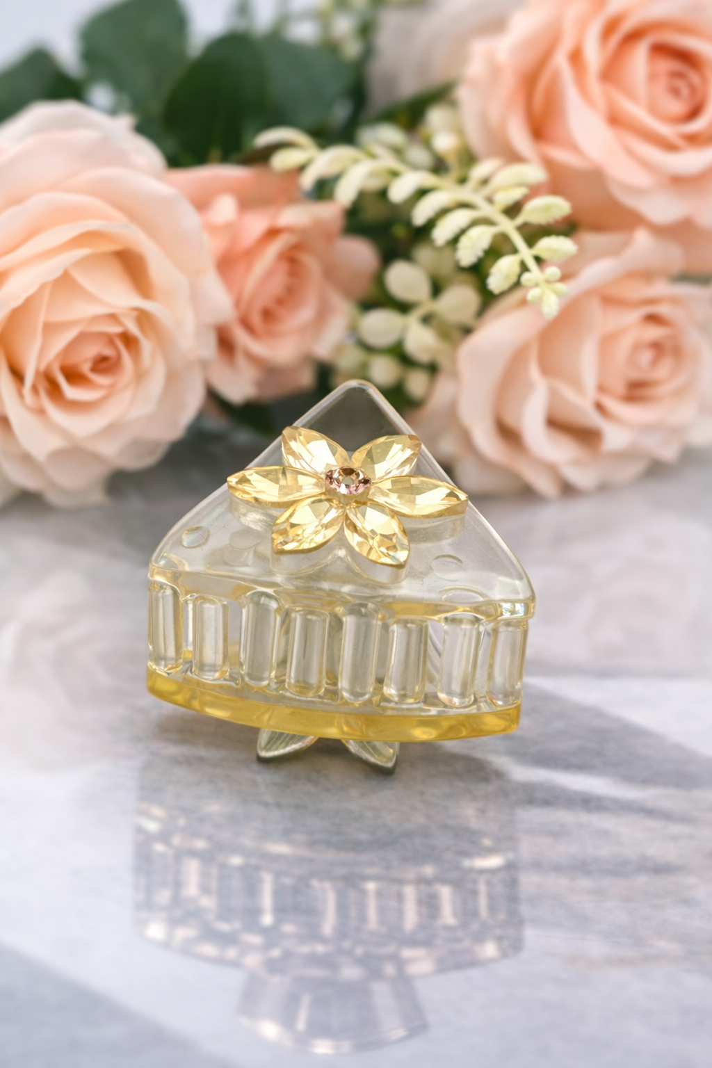Crystal Flower Acrylic Hair Clips – Trendy Hair Accessories