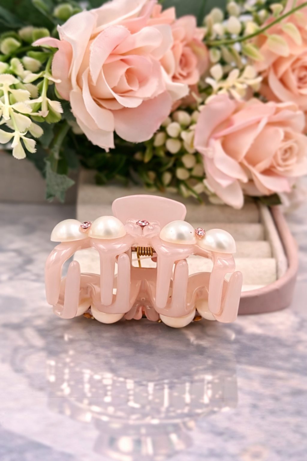 Decorative Pearl Chain Hair Claw Clips – Acrylic Hair Accessories