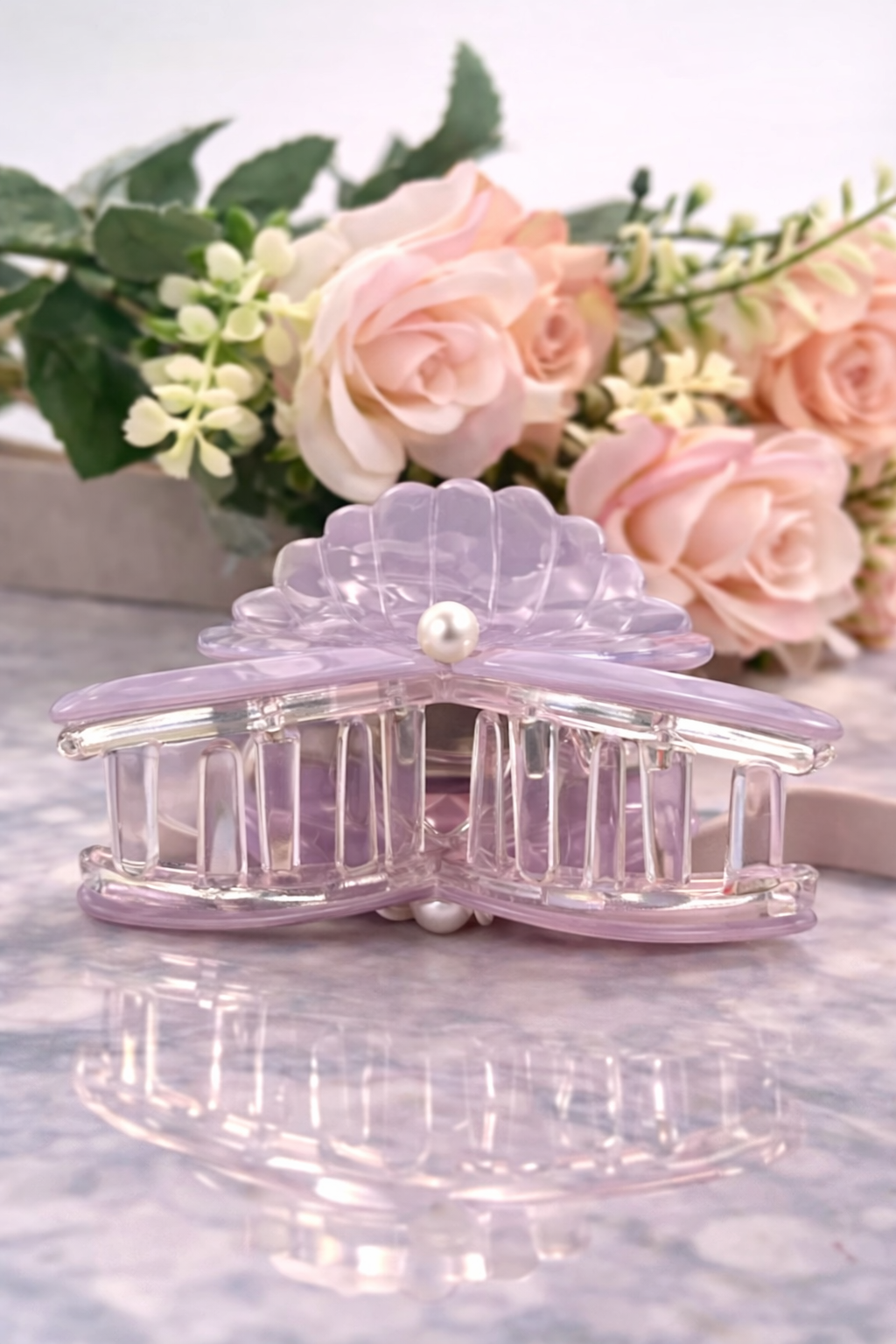 Butterfly Pearl Hair Claw Clips – Pastel Acrylic Hair Accessories for Women