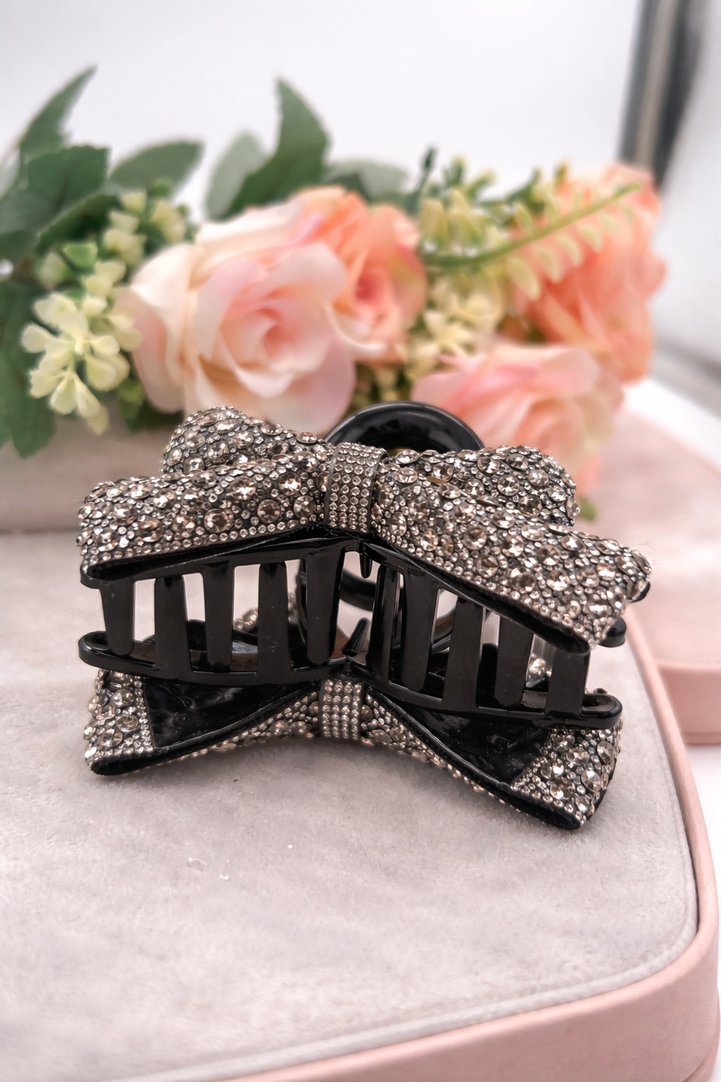 Glitter Bow Hair Claw Clips – Elegant Hair Accessories for Women