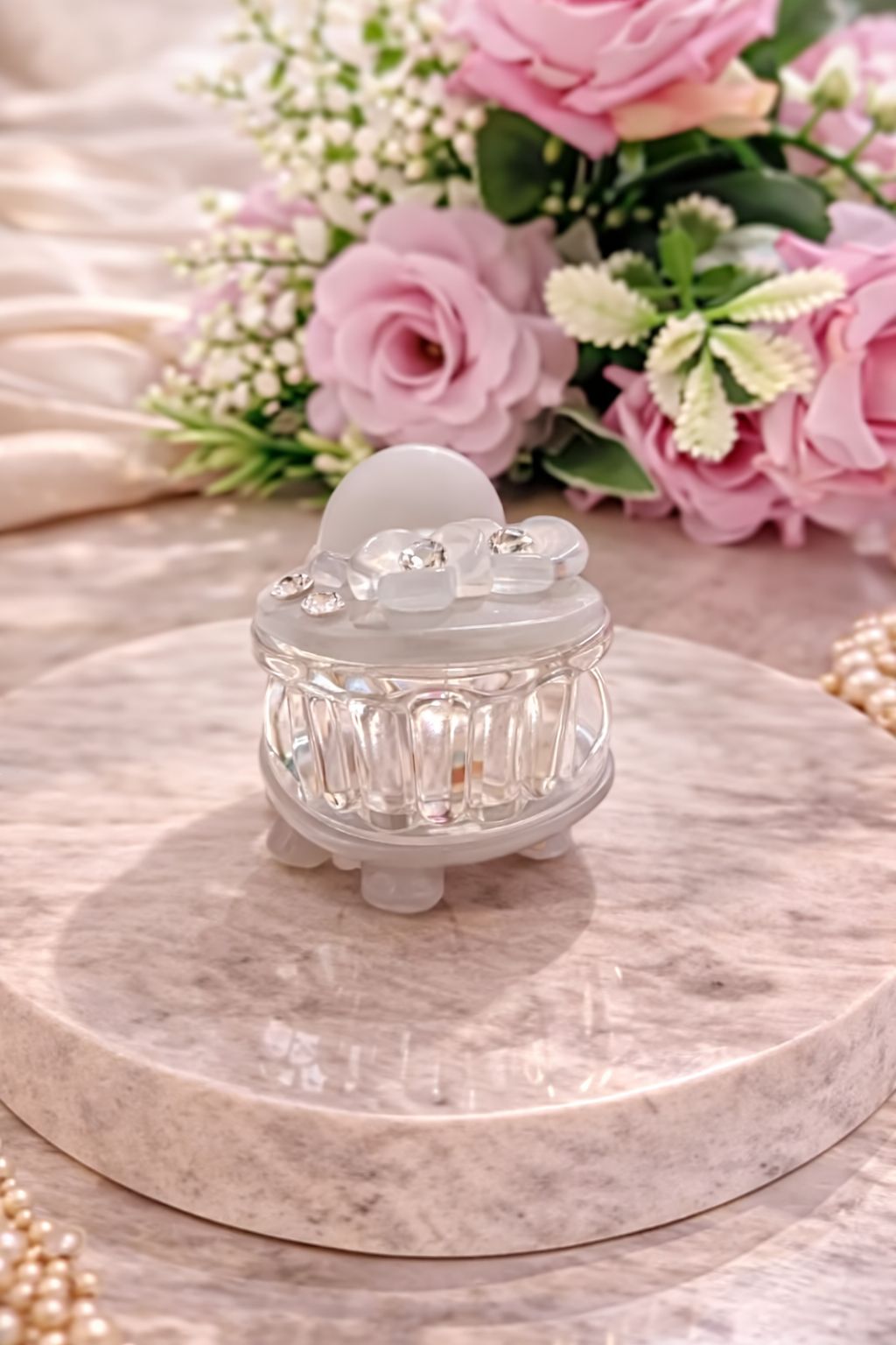 Flower Design Mini Hair Claw Clips with Crystals – Stylish Hair Accessories