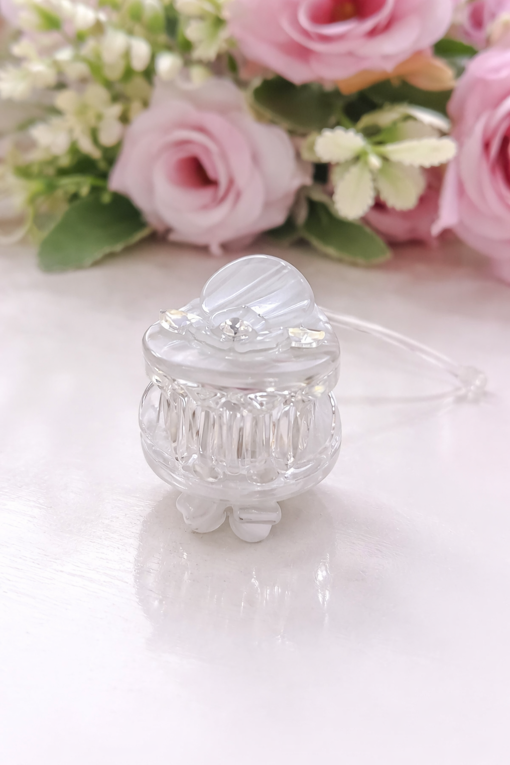 Flower Design Mini Hair Claw Clips with Crystals – Stylish Hair Accessories -1