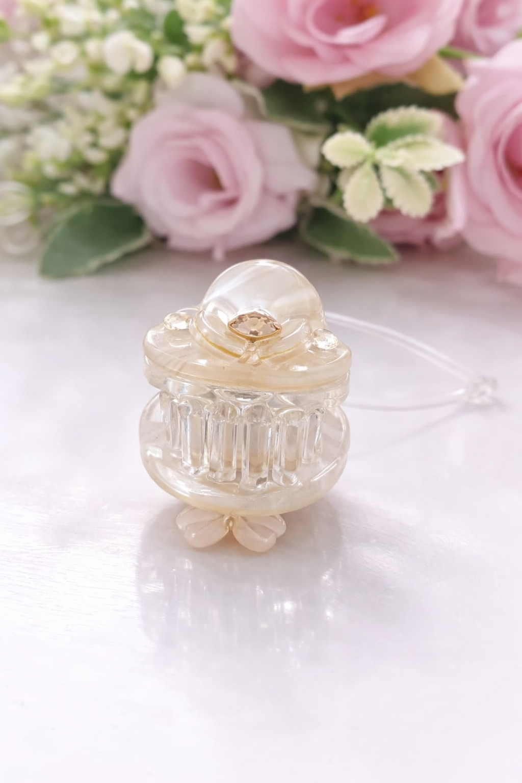 Flower Design Mini Hair Claw Clips with Crystals – Stylish Hair Accessories -1