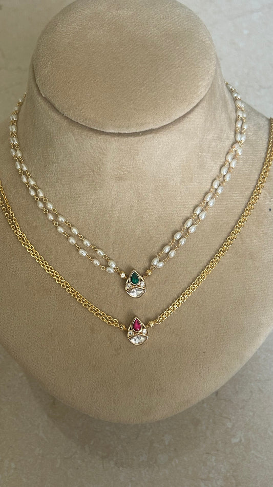 Pearl mini chocker with ad pendant in 15 inches