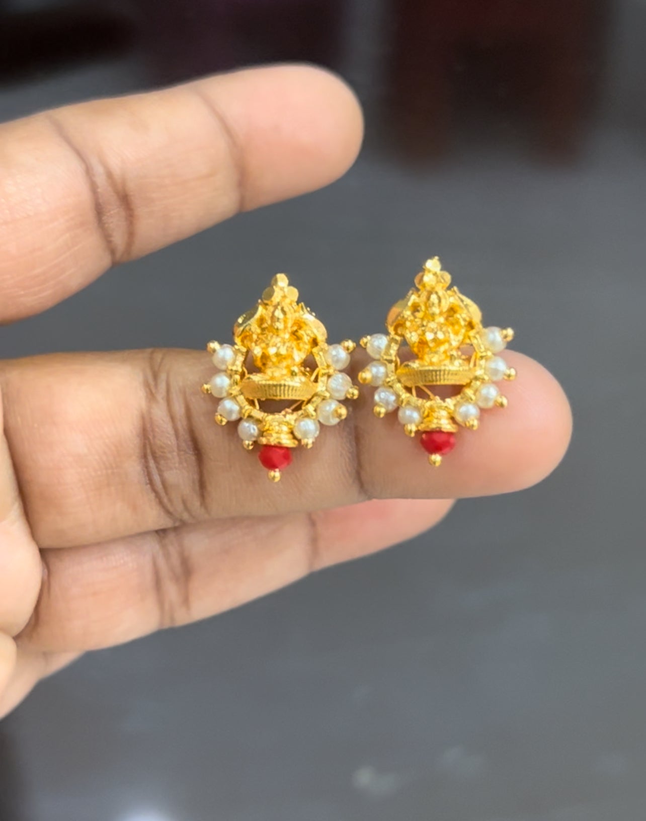 LAKSHMI DEVI WITH PEARLS SCREWBACKS