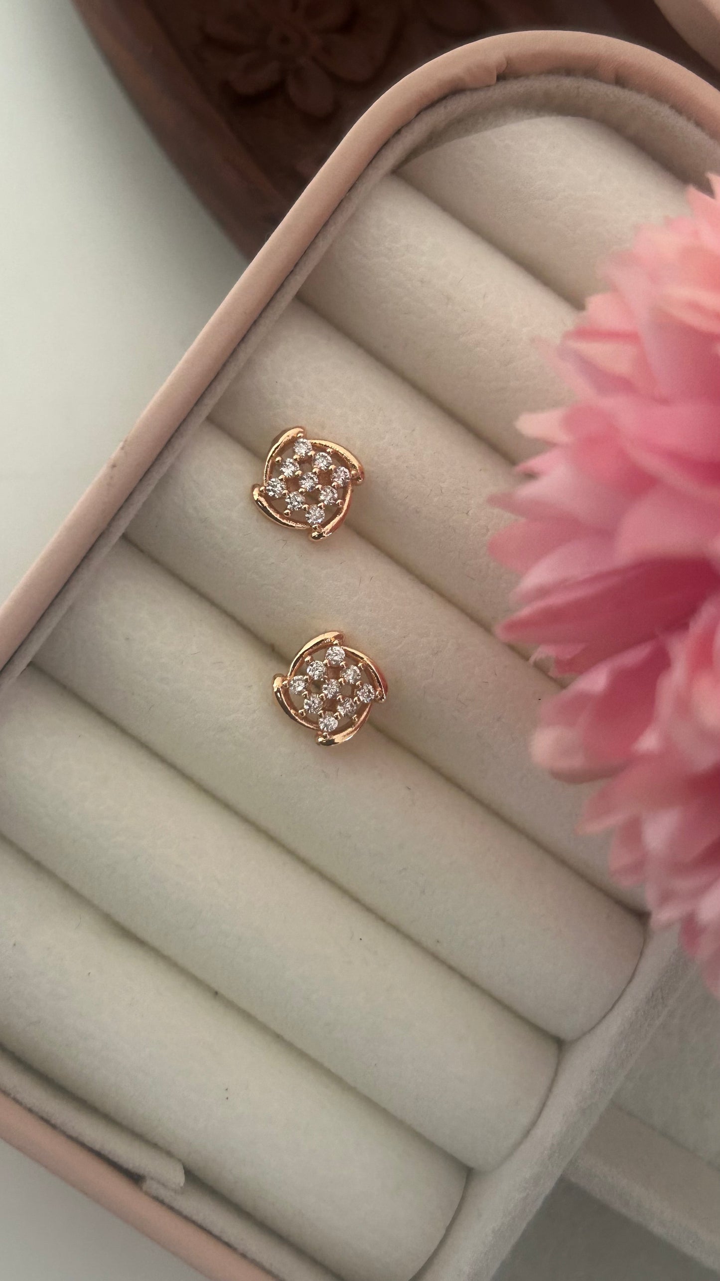 CZ RECTANGLE SHAPE STUDS WITH FULL STONES
