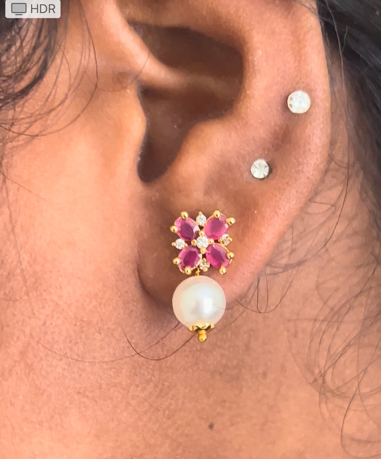 Dainty screwback stud with 3 pearls danglers