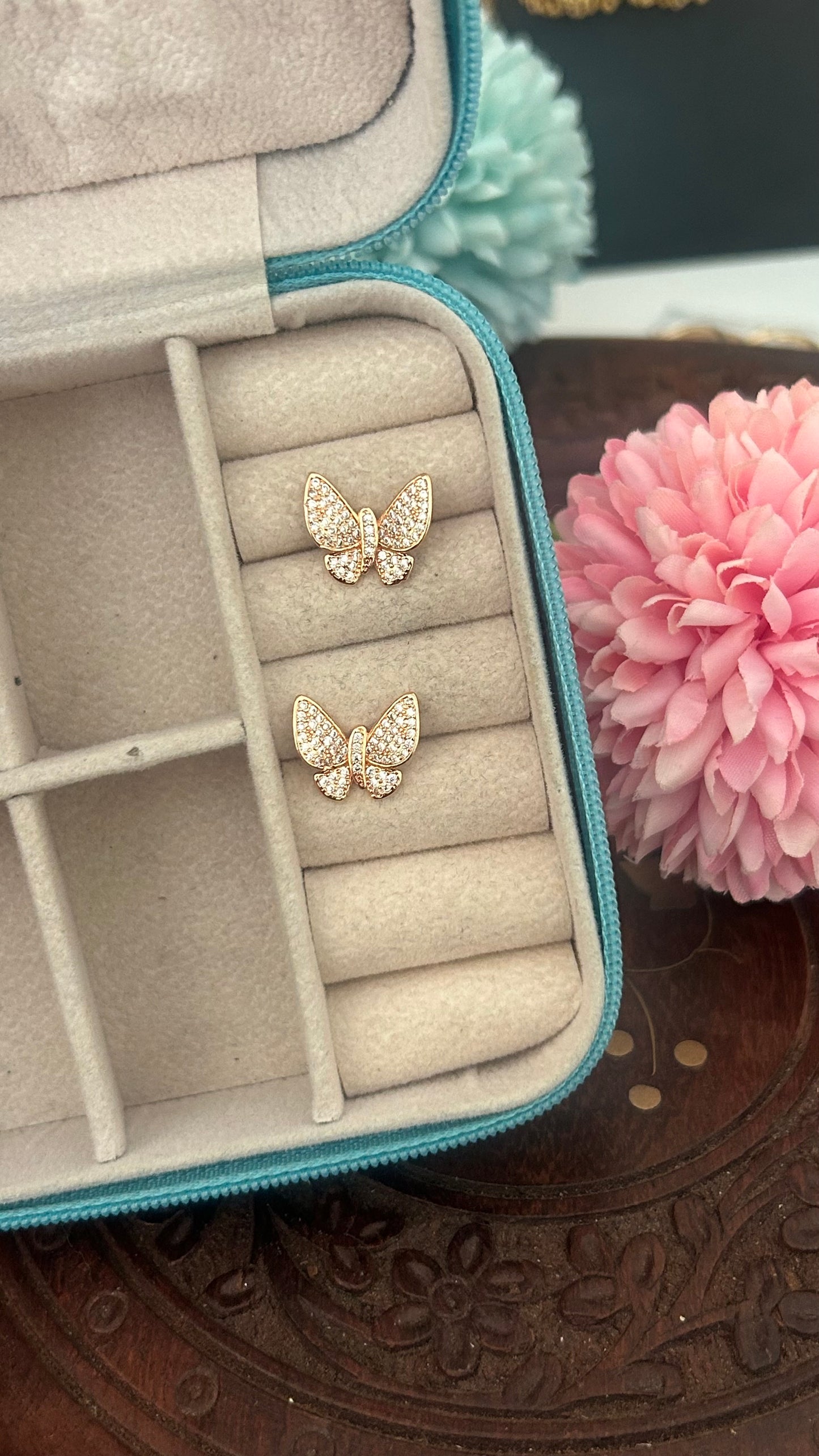 Cz butterfly stud in white