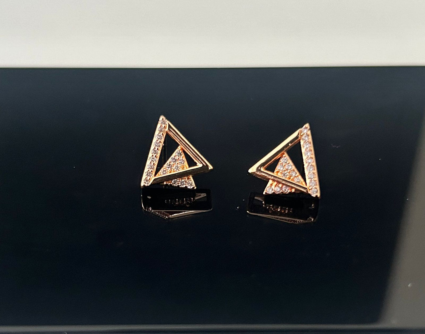 CZ 3d triangle stud