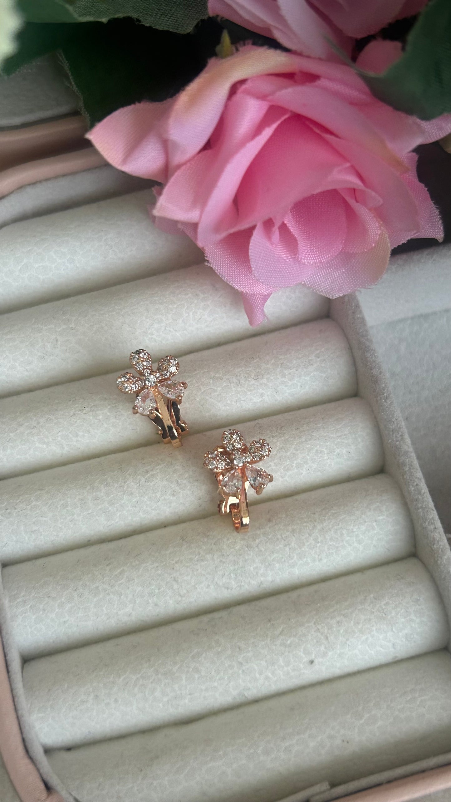 Elegant Multicolor Square Stud Earrings – Pastel Pink, Blue, Yellow Crystals in Gold Setting"