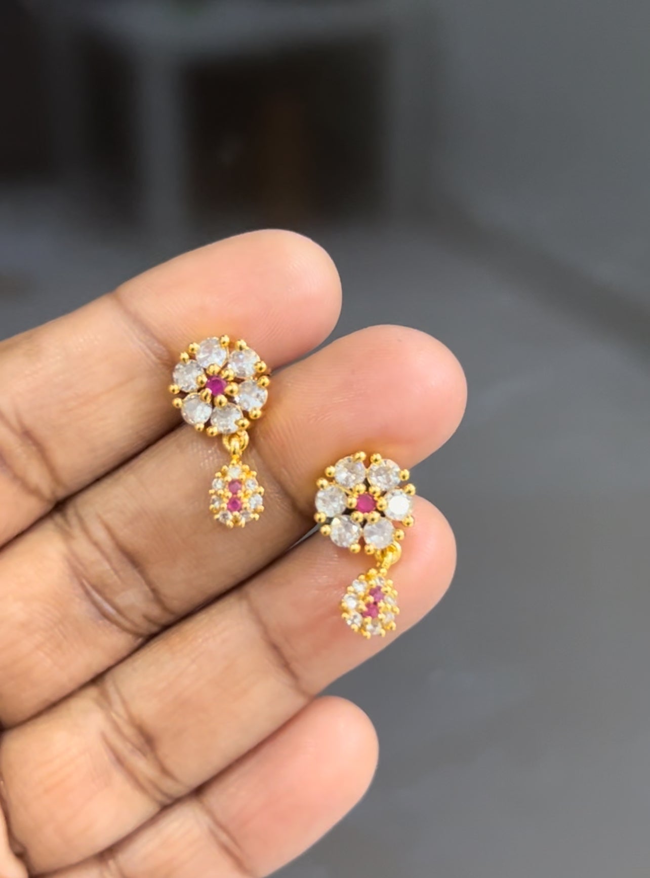 CZ White stone earrings  with flower drops-red in Screwtype