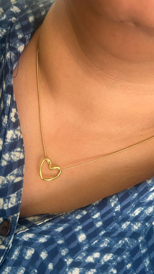 Minimalist Heart Pendant Necklace – Elegant Gold Plated Chain for Daily Wear