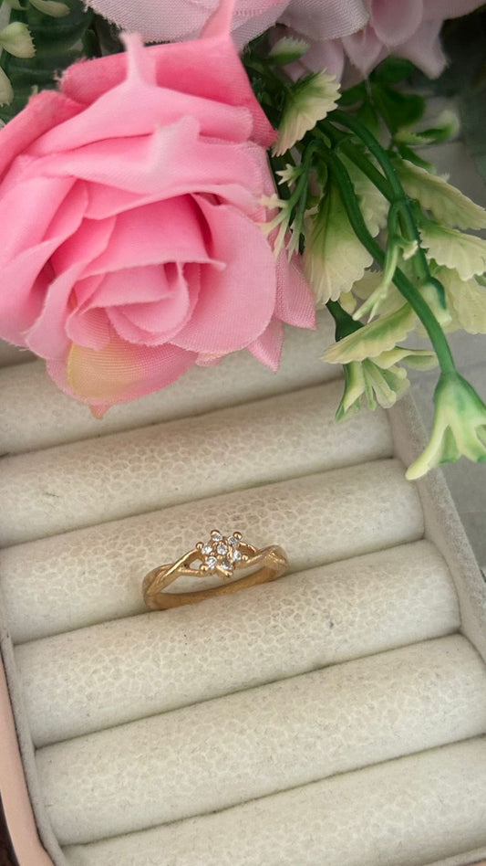 Panchaloam Gold Solitaire Floral Ring – Elegant Diamond Finger Ring for Women