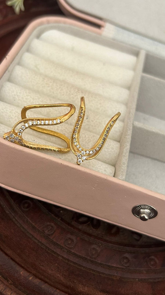 Traditional Panchaloham Vanki Ring – Stone Studded