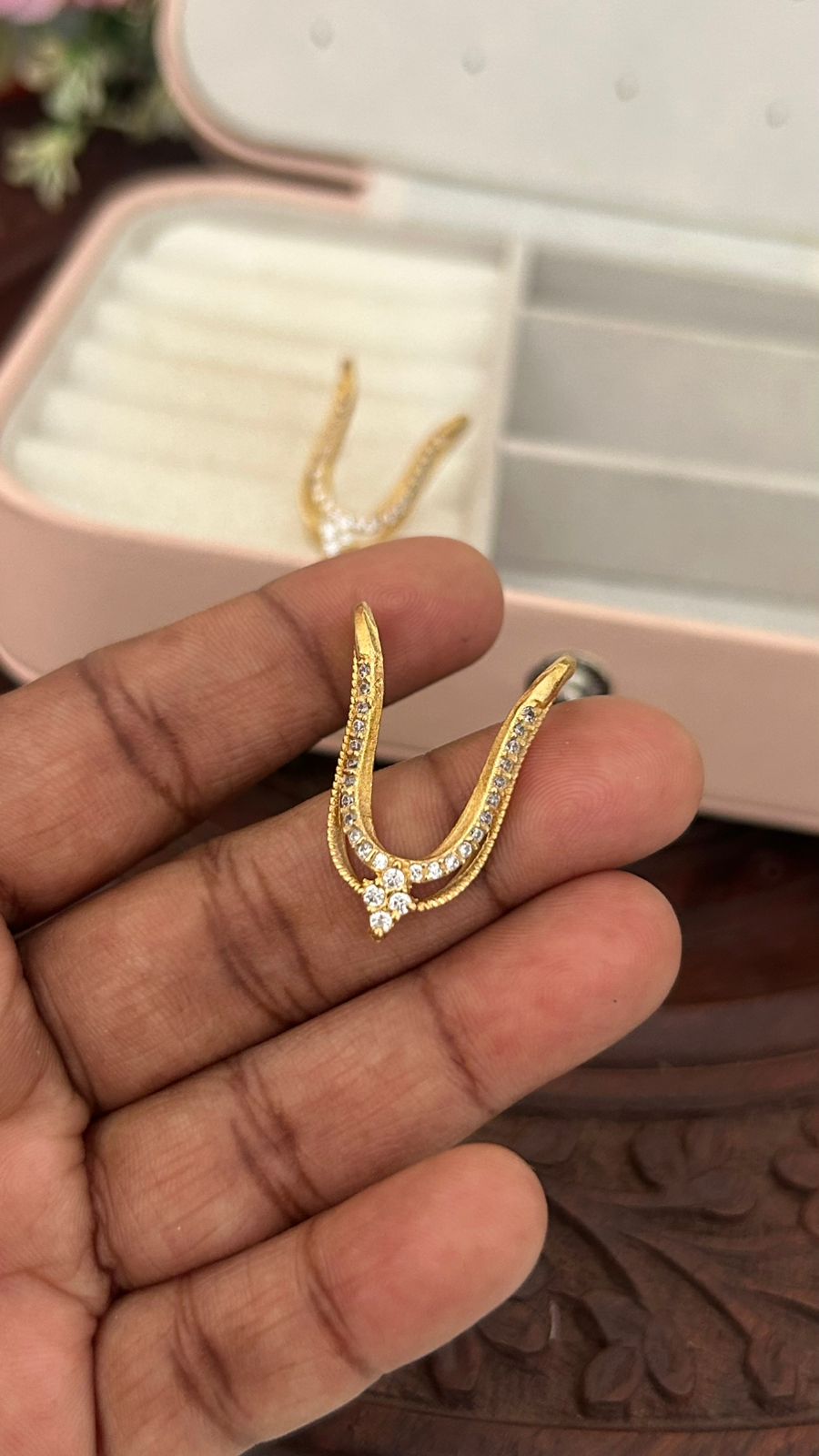 Traditional Panchaloham Vanki Ring – Stone Studded