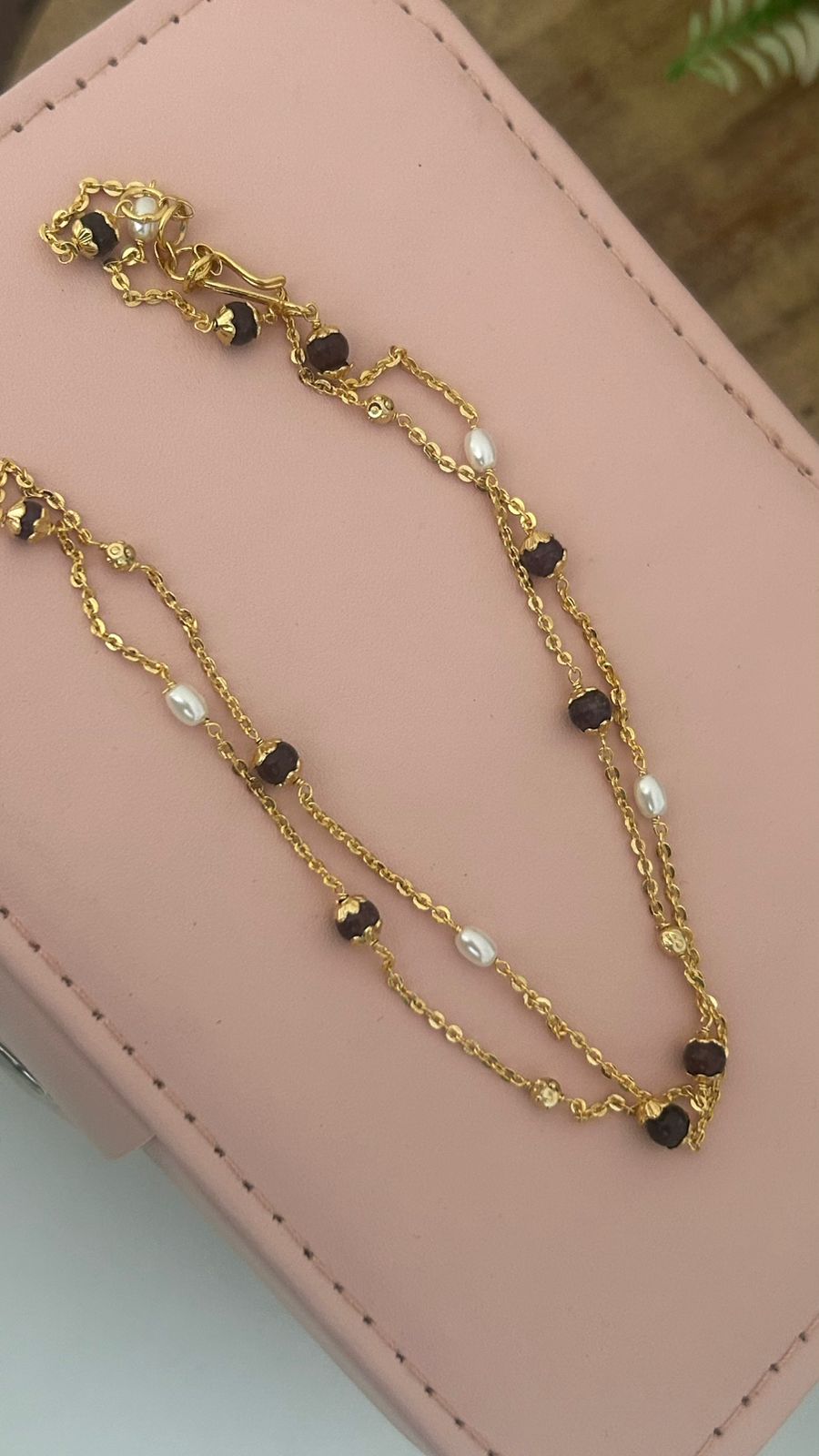 Handmade Single Layer Black and White Pearl Necklace for Women”