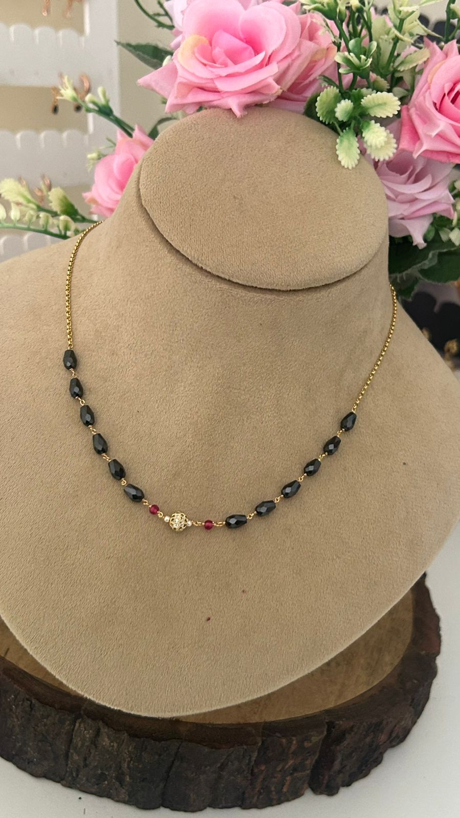 Handcrafted Gold Beads Chain – Black and Red Beads Traditional Mangalsutra Design