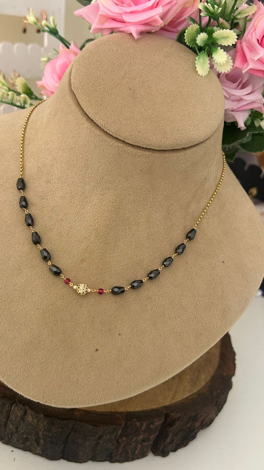Handcrafted Gold Beads Chain – Black and Red Beads Traditional Mangalsutra Design