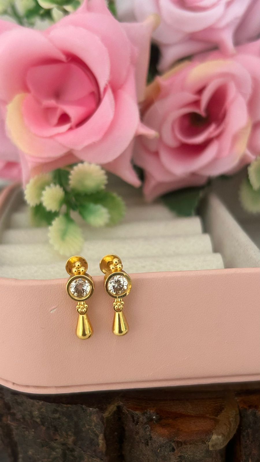 Round Stone Droplet Screwback Earrings – Gold Plated