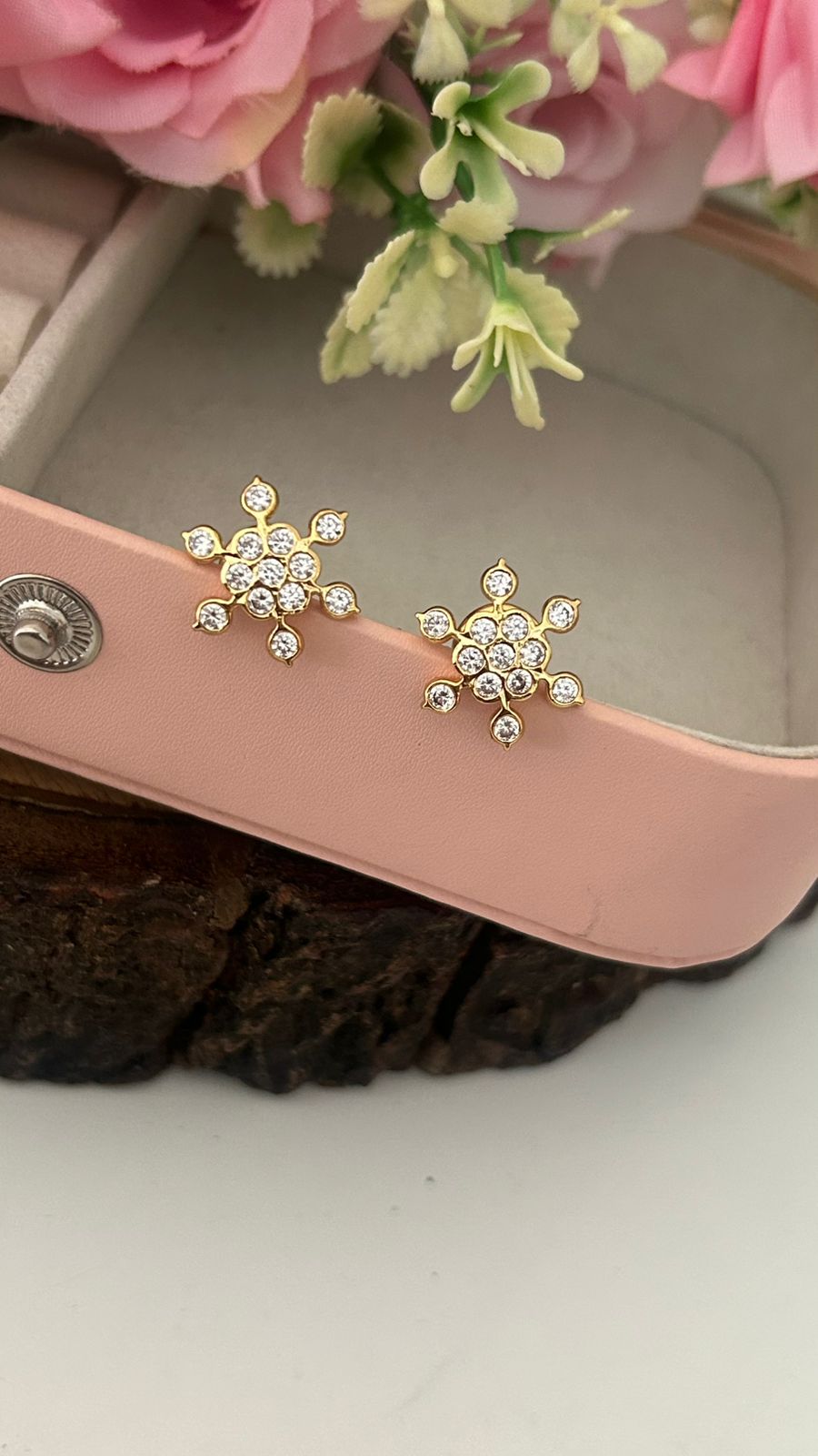 Traditional Panchaloham Crystal Studs – Snowflake Cluster Design