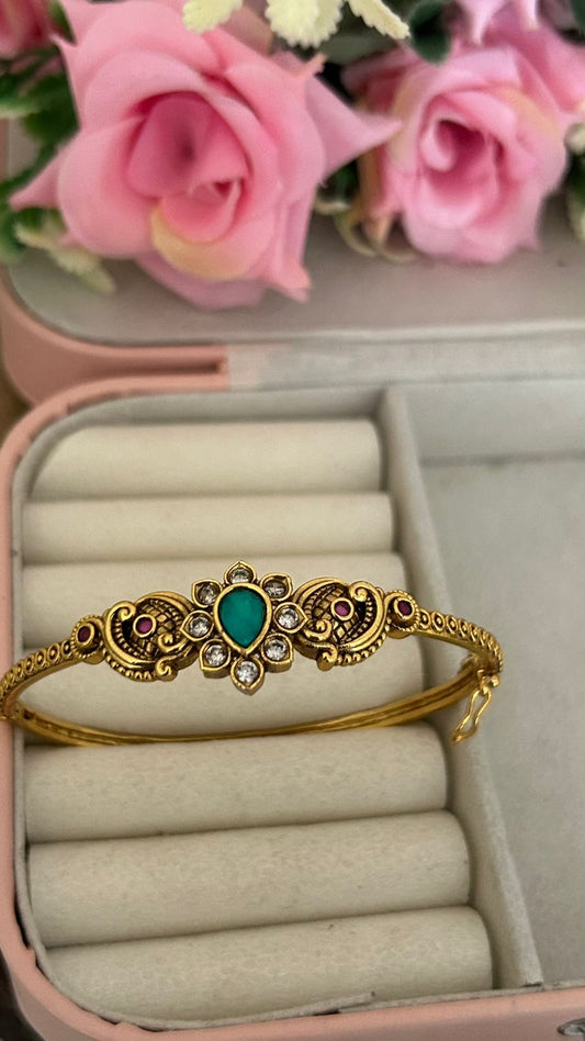 South Indian Emerald Stone Antique Bracelet openable