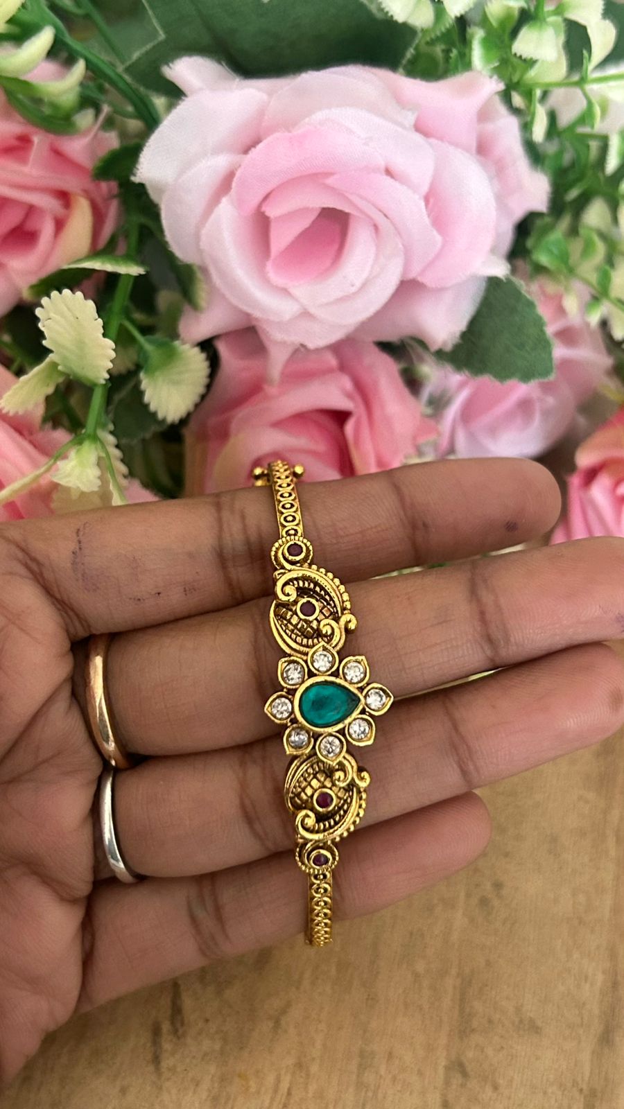 South Indian Emerald Stone Antique Bracelet openable