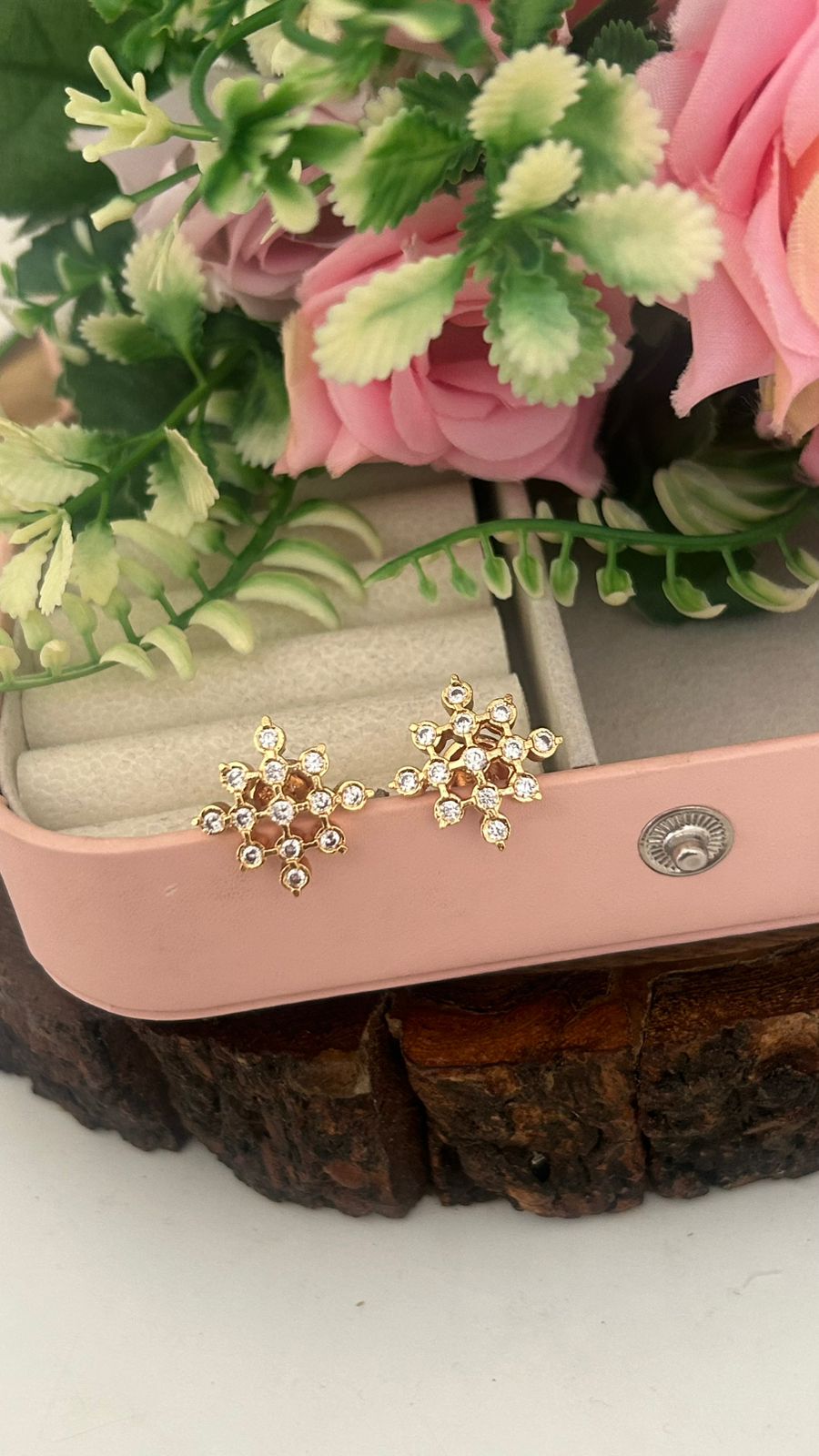 Symmetric Star-Inspired Panchaloham Polished Studs in big size