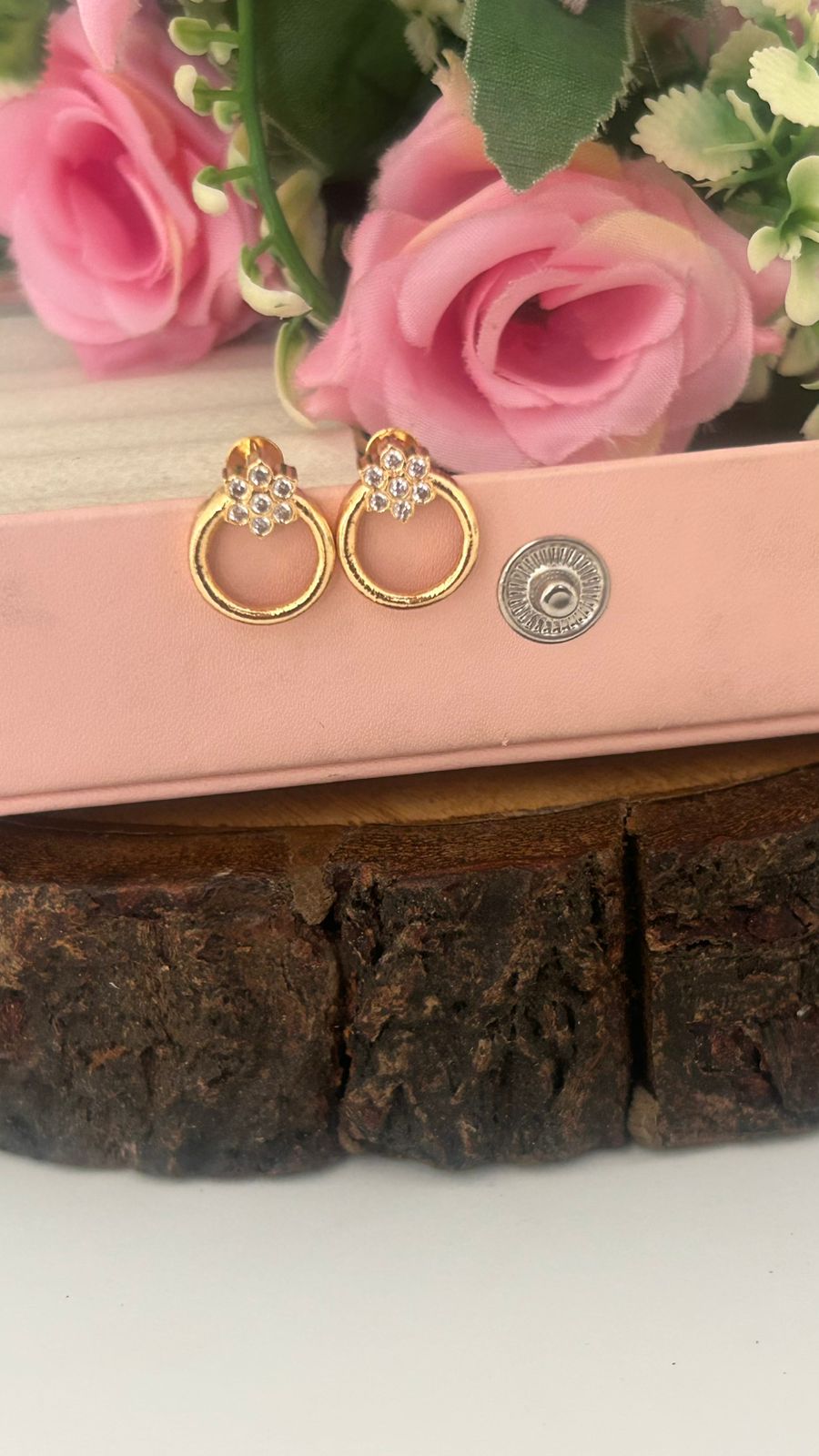 Modern Panchaloham Polished White Studs – Minimal Circular Design