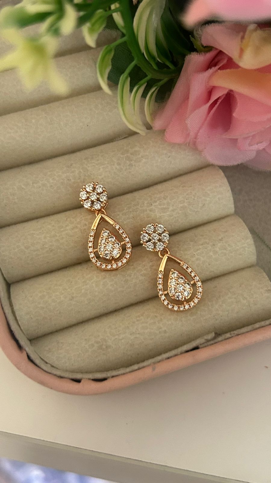 Sparkling Cubic Zirconia Drop Earrings – Elegant Teardrop Design