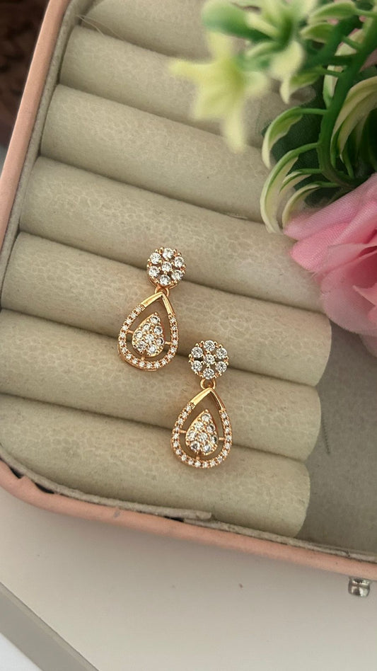 Sparkling Cubic Zirconia Drop Earrings – Elegant Teardrop Design