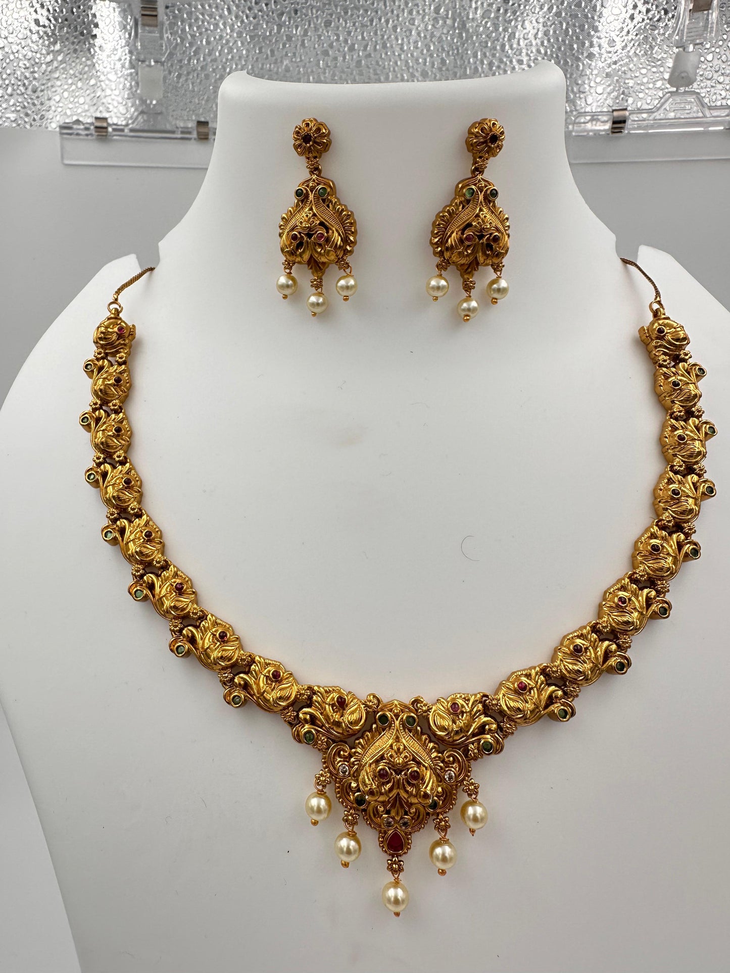 Elegant Antique Gold Temple Necklace Set for Bridal Wear