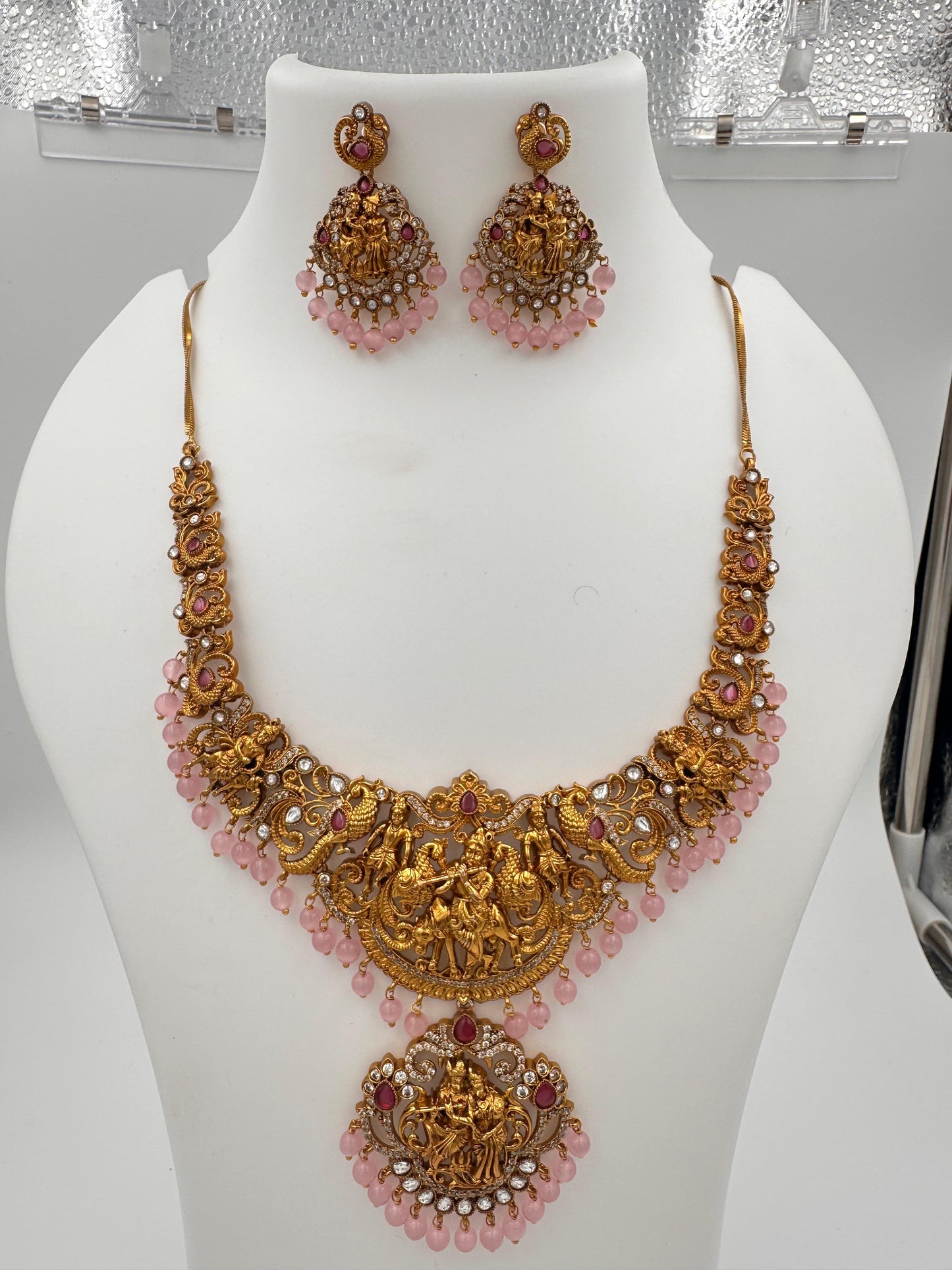 Royal Temple Jewellery Necklace Set with Deity Pendant and Pearls