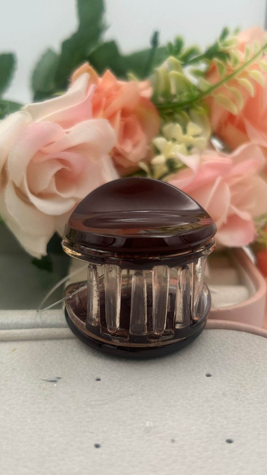 Round Glossy Hair Claw Clips for Women – Elegant Strong Hold Hair Accessory-1