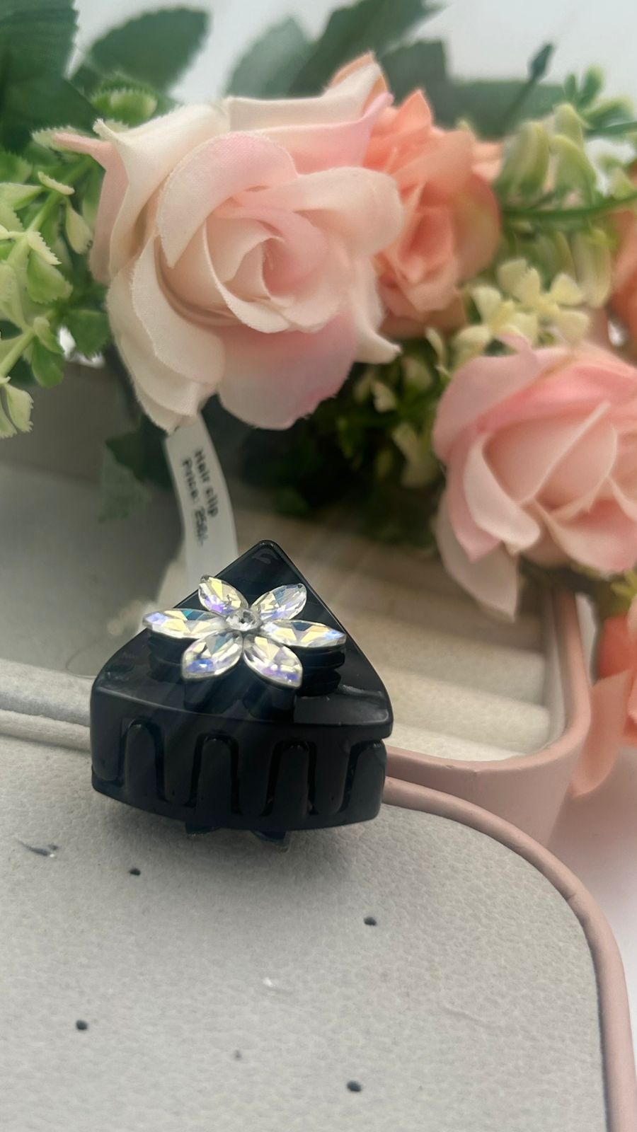 Crystal Flower Acrylic Hair Clips – Trendy Hair Accessories