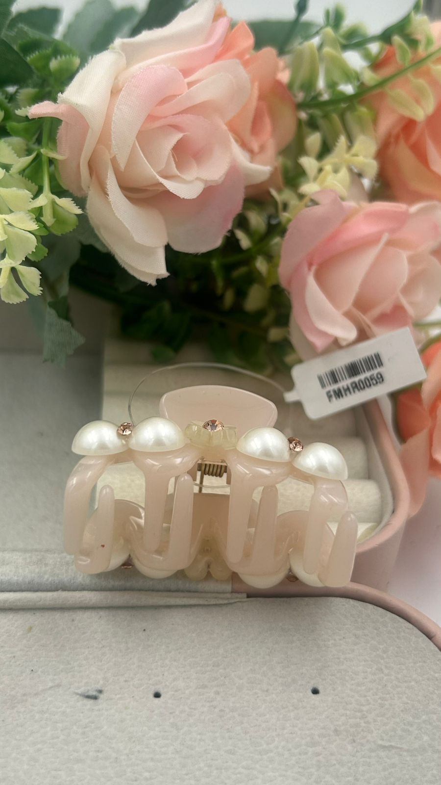 Decorative Pearl Chain Hair Claw Clips – Acrylic Hair Accessories