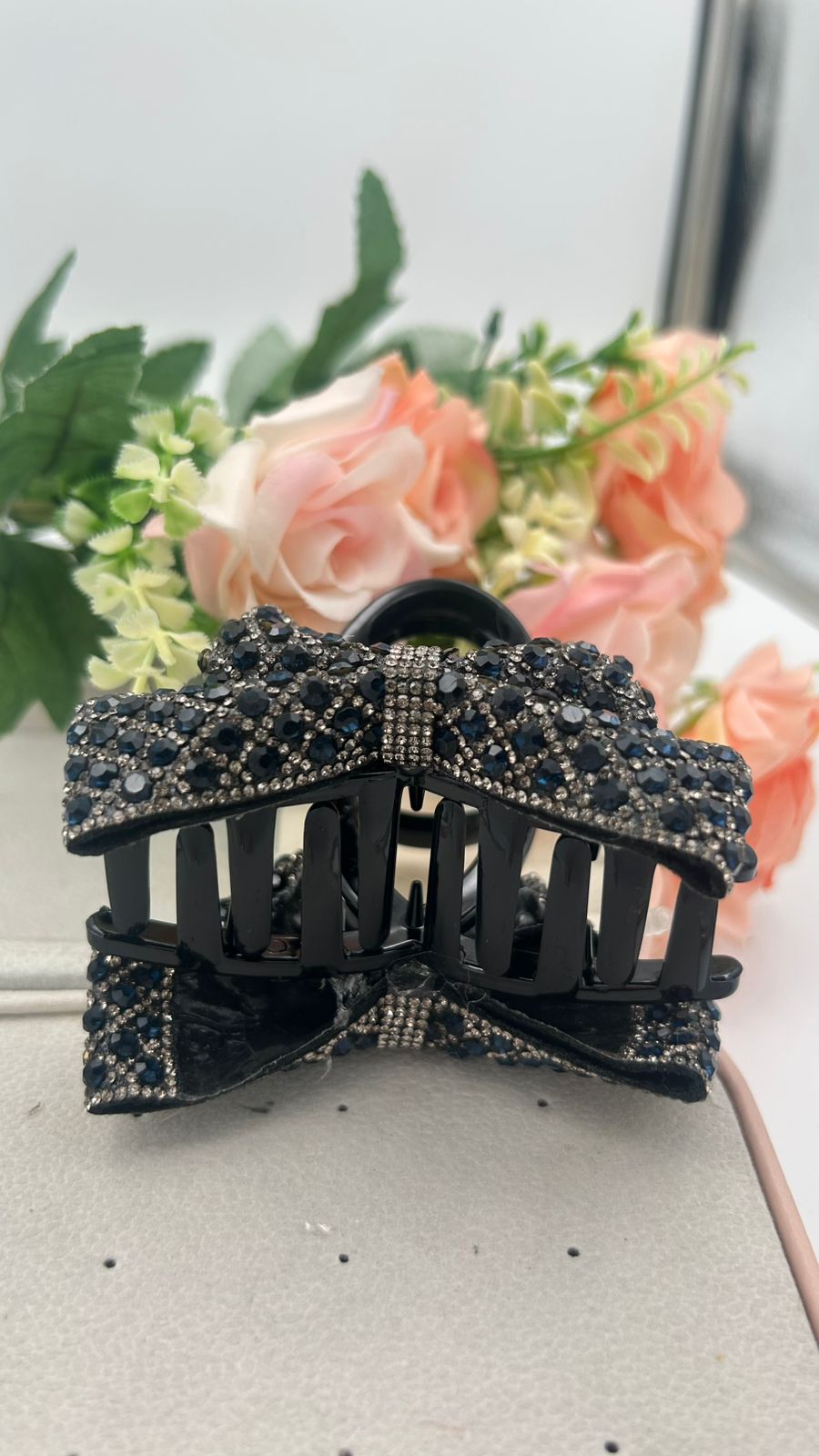 Glitter Bow Hair Claw Clips – Elegant Hair Accessories for Women