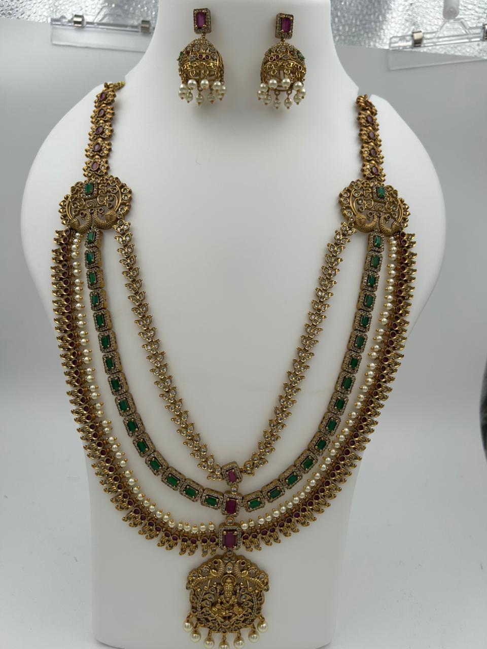 NECKSET